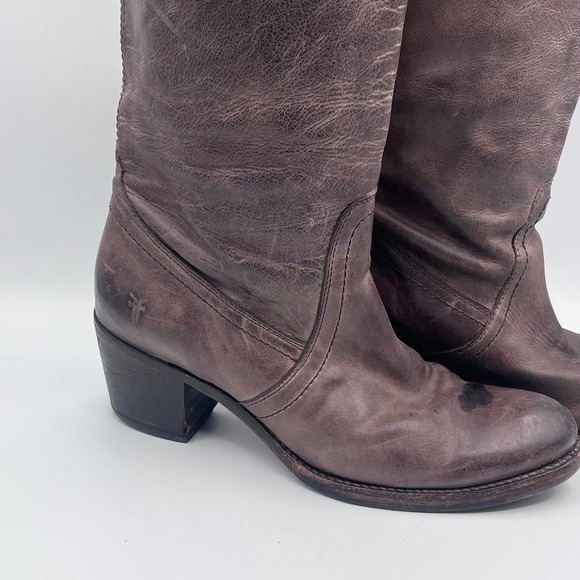 Frye Women's Tall Leather Riding Boots Sz 8 B Gray Distressed Pull-On - Picture 2 of 12